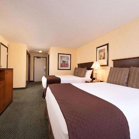 Red Lion Hotel Pasco Airport & Conference Center Exterior foto